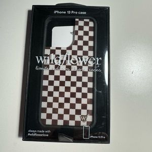 LIKE NEW WILDFLOWER IPHONE 13 PRO CASE - Brown Checkered